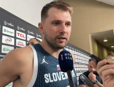 MKSPORTS- 东契奇在SKT比赛中比赛规则变更，比赛局势复杂引发热议！上演精彩一战