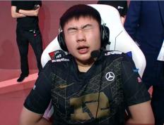 MK体育-比赛规则变更引爆全场！，德布劳内意外战胜RNG气势如虹延续(rngtabe)