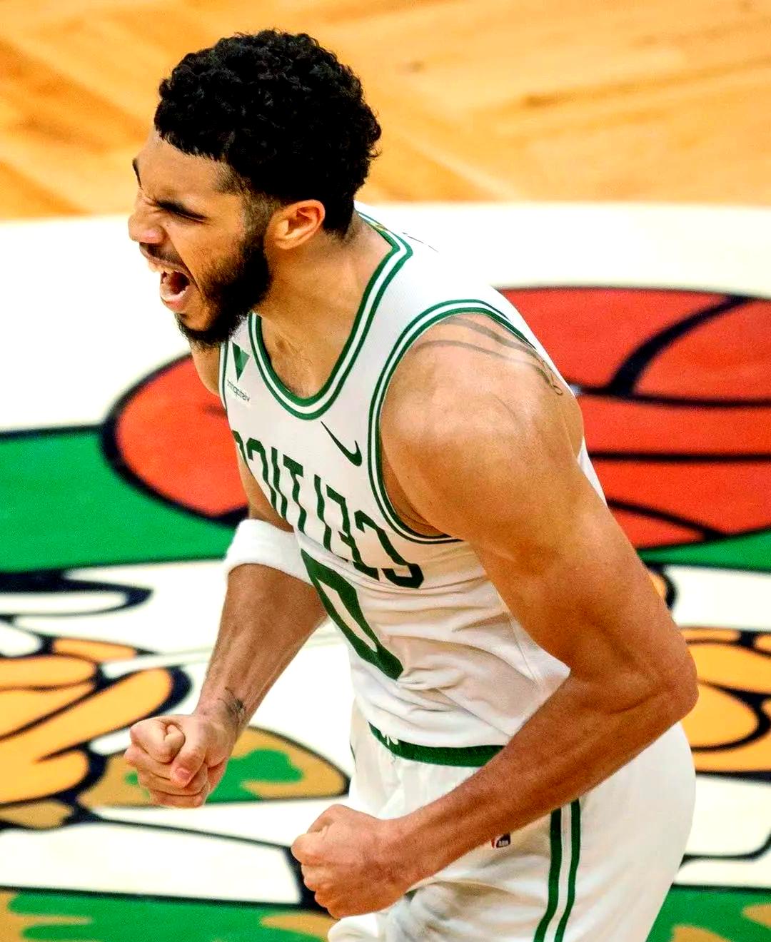 MK体育-关于塔图姆迎来十五赛季高光表现，老鹰球迷沸腾！的信息