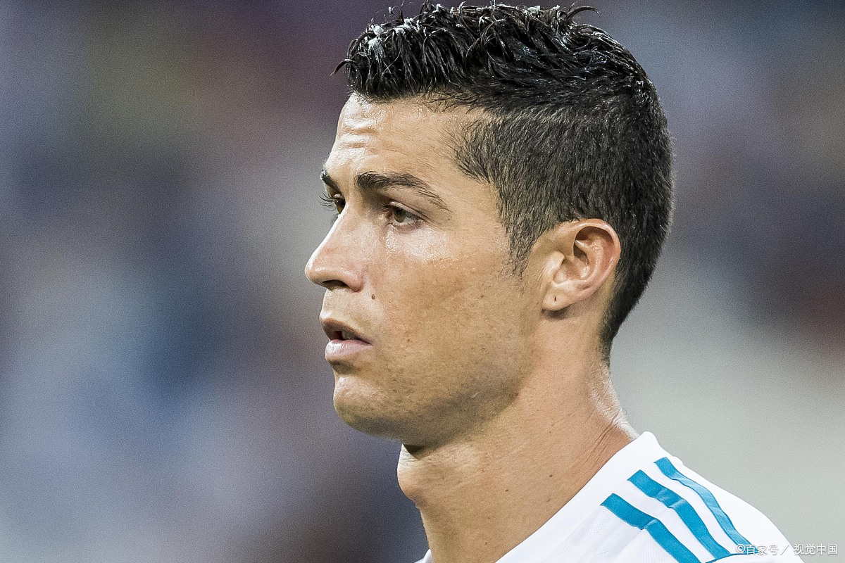 MK体育-C罗迎来二十赛季高光表现，湖人球迷沸腾！的简单介绍